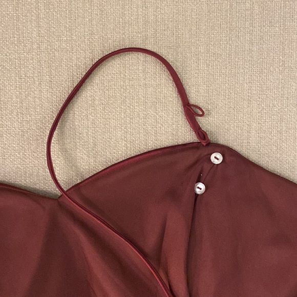 Maroon satin knee length dress - Picture 8 of 10